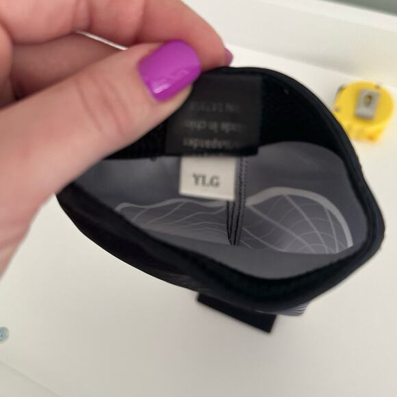 B Driven Youth Large Black/white/gray compression sleeve - Picture 6 of 11